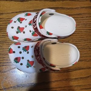 Iconic Crocs Comfort